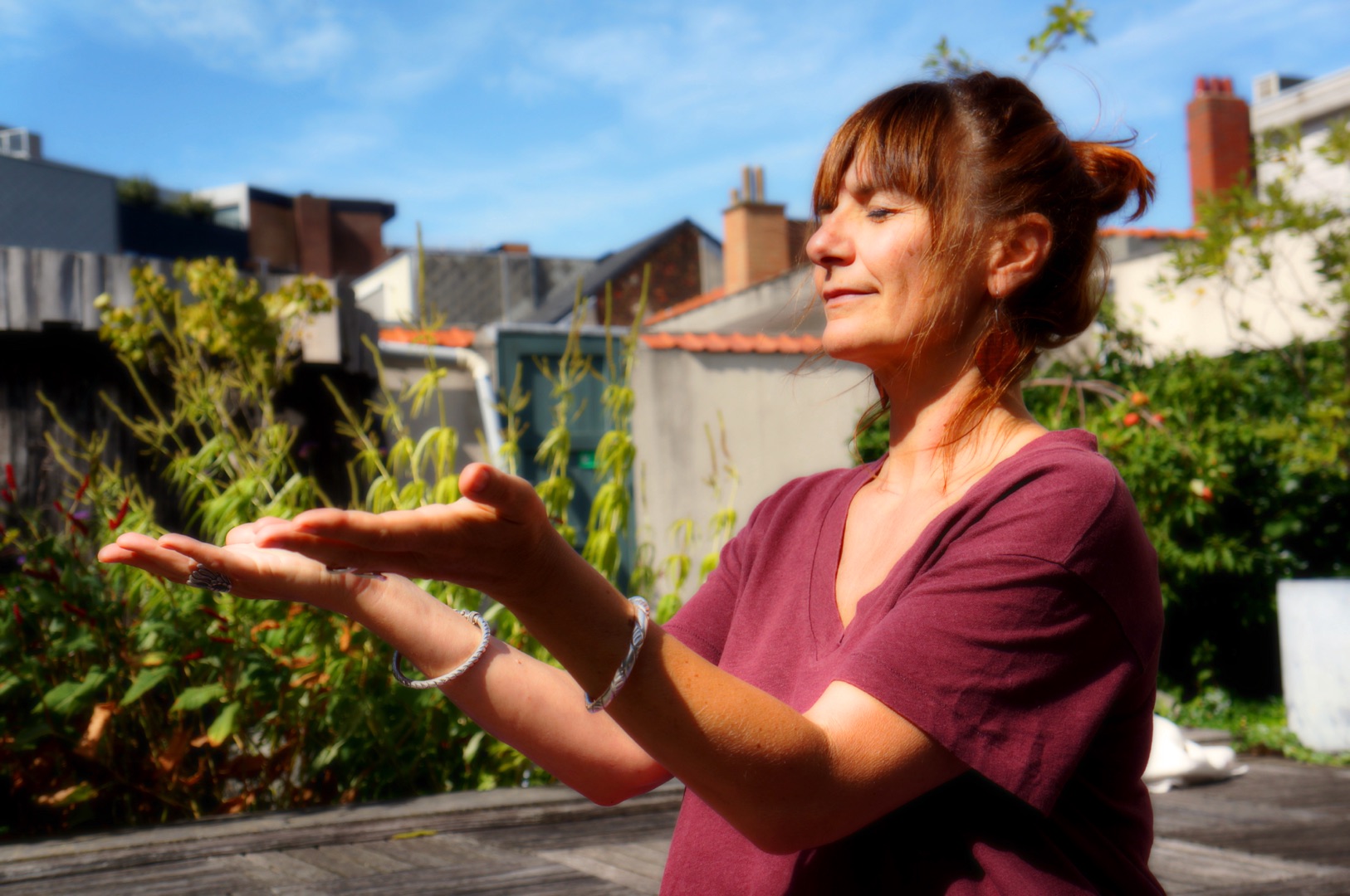 Isabelle op terras Loft