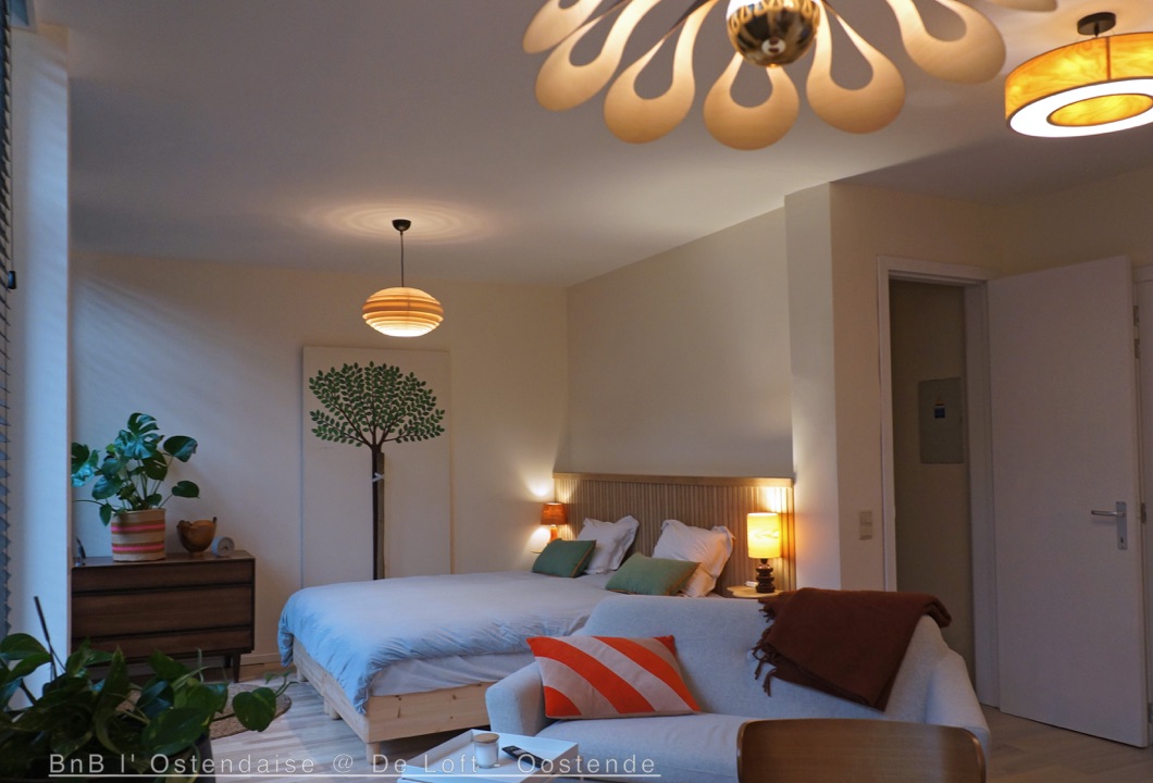 zicht_naar_bed_vanuit_tafel_bnb3 zicht_naar_bed_vanuit_tafel_bnb3
